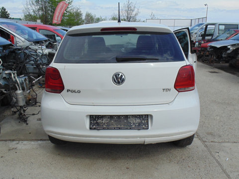 Dezmembram VW Polo 6R an 2010 motor 1.6 tdi cod CAYA / cod cutie KFK