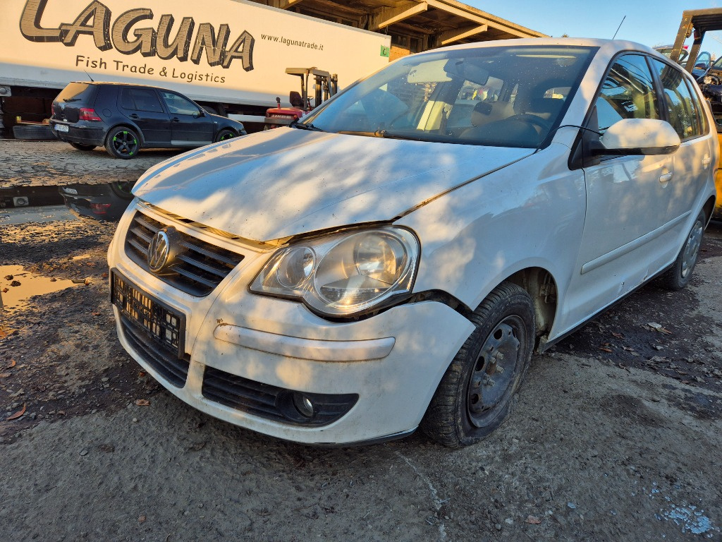 Dezmembram Vw Polo 9N 9N2 2007