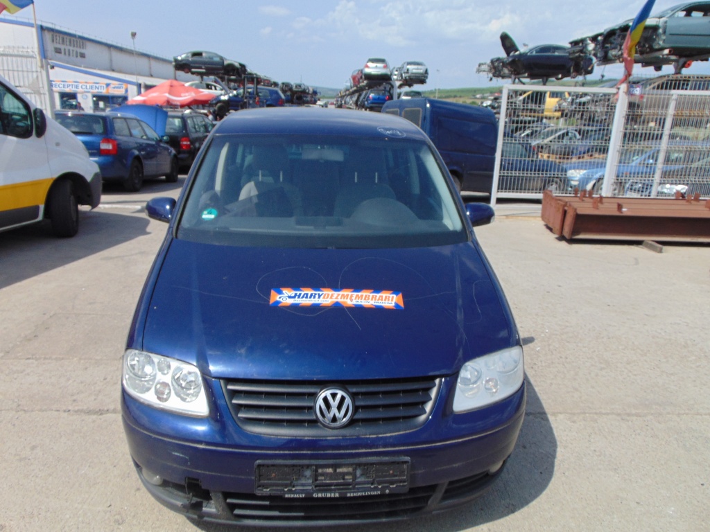 Dezmembram VW Touran , 1.9 TDI , tip motor AVQ , fabricatie 2004