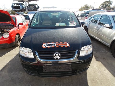 Dezmembram VW TOURAN , 1.9 tdi , tip motor AVQ , fabricatie 2004