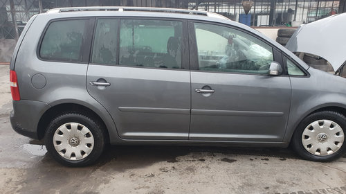 Dezmembram VW Touran 2.0 d AZV 136cp