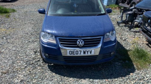 Dezmembram vw touran facelift 2.0 tdi bm