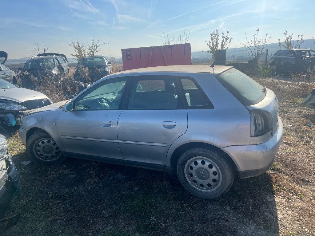 Dezmembrari audi a3 1,6 benzina anul 2002 tip motor AVU