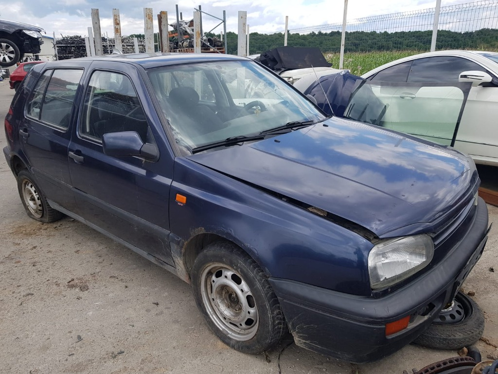 Dezmembrari Golf 3 1.4 benzina