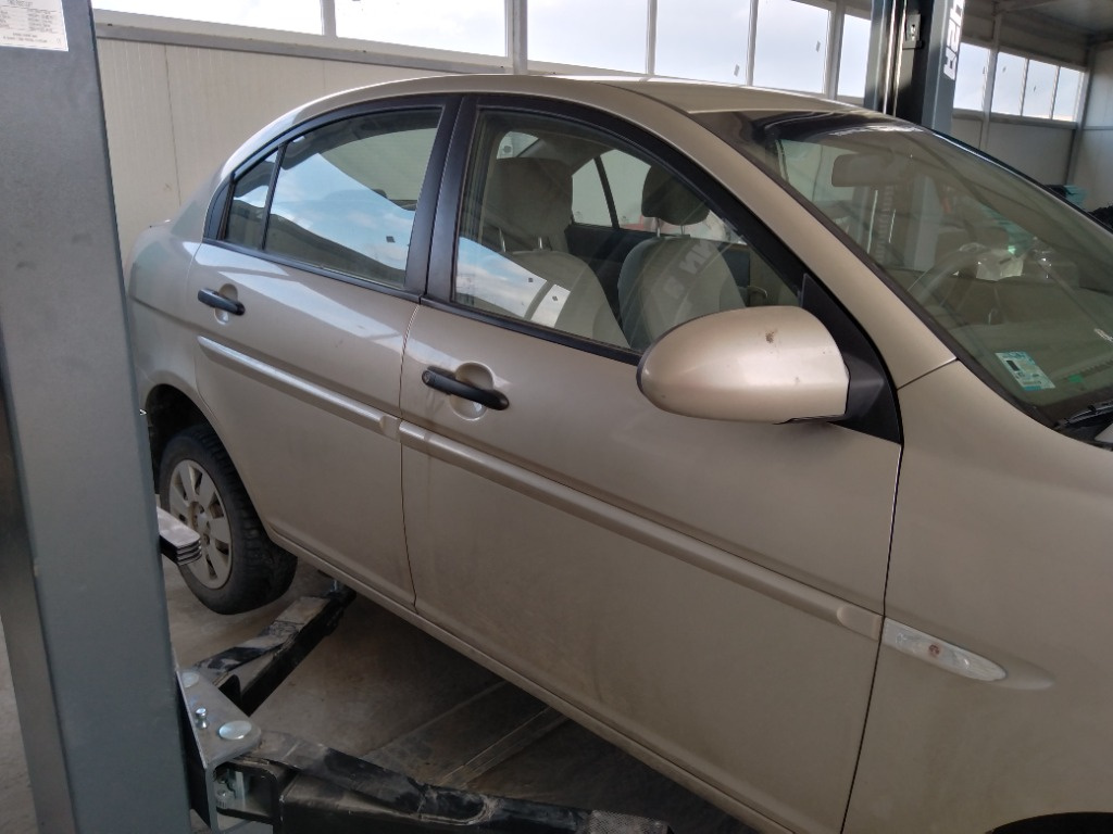 Dezmembrari hyundai accent 2008 1,4b G4EE