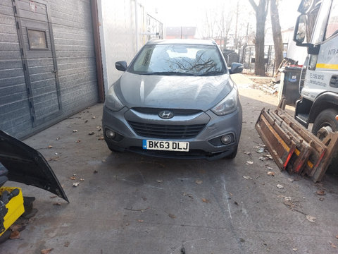 Dezmembrari hyundai ix35 an 2013 motor 1,7 crdi cutie viteze 6 trepte faruri xenon 105 000 mile