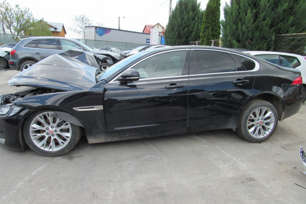 Dezmembrari Jaguar XF 2.0 d din 2017