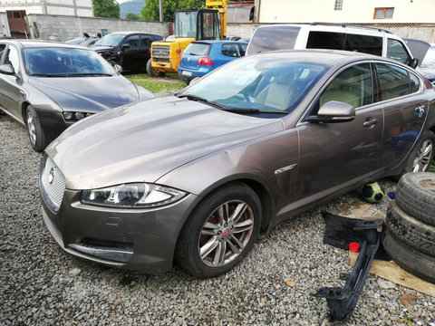 Dezmembrari Jaguar XF Luxury V6, An fabricatie 2014, Motor 3.0 d 306DT