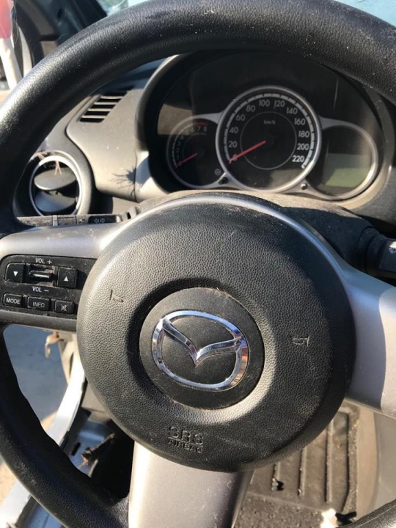 Dezmembrari Mazda 2 1.3 tip motor ZJ-VE 