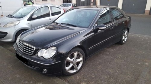 Dezmembrari Mercedes Benz C class w203 2