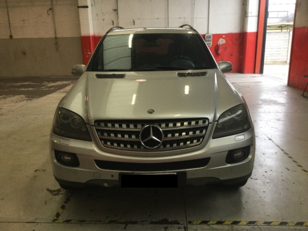 Dezmembrari Mercedes-Benz M-Klasse ML 320 CDI