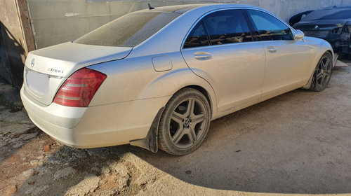 Dezmembrari Mercedes Benz S 320 CDI W221