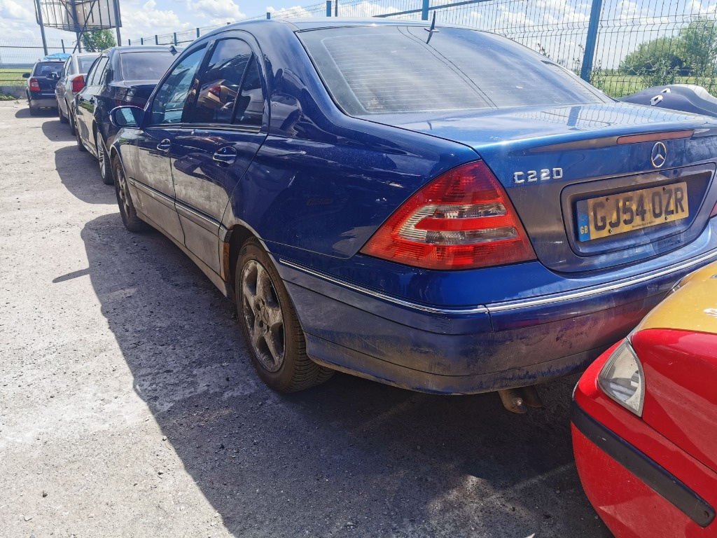 Dezmembrari Mercedes C CLASS 220 2004