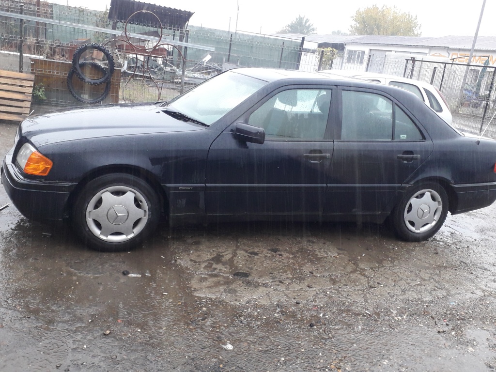 Dezmembrari Mercedes C180 W202, benzina, 90KW, tip motor 111920, euro2, 1995