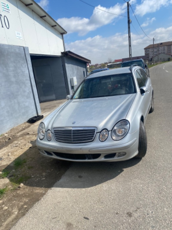 Dezmembrari mercedes E classe w211 break din 2005 motor 2.7 cdi