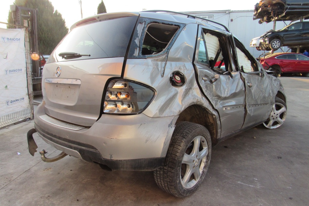 Dezmembrari Mercedes ML320 3.0CDI din 20