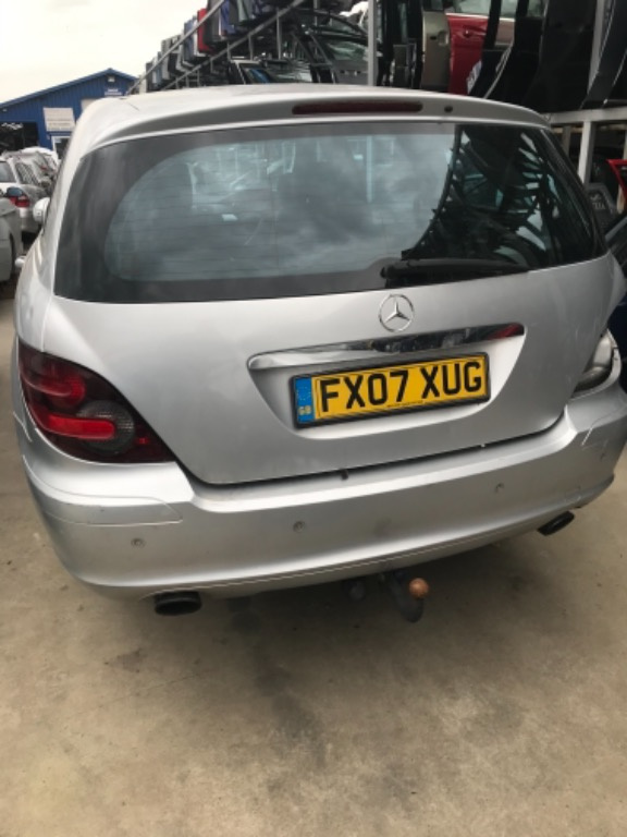 Dezmembrari Mercedes R class 2008