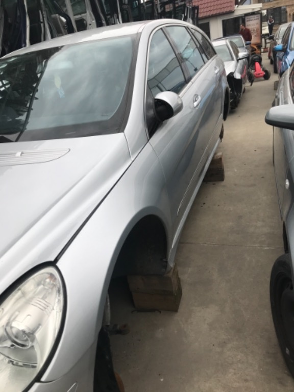 Dezmembrari Mercedes R class 2008