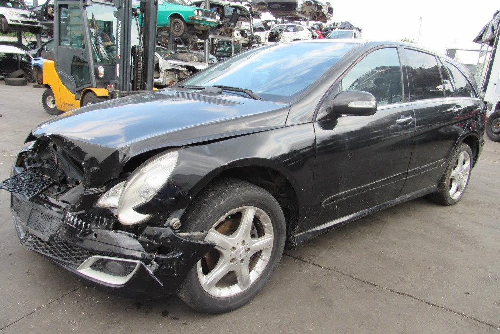 Dezmembrari Mercedes R280 3.0CDI din 200