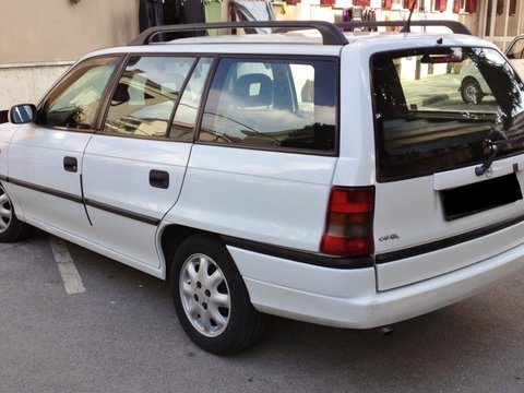 Dezmembrari Opel Astra F 1995 1.6 8V