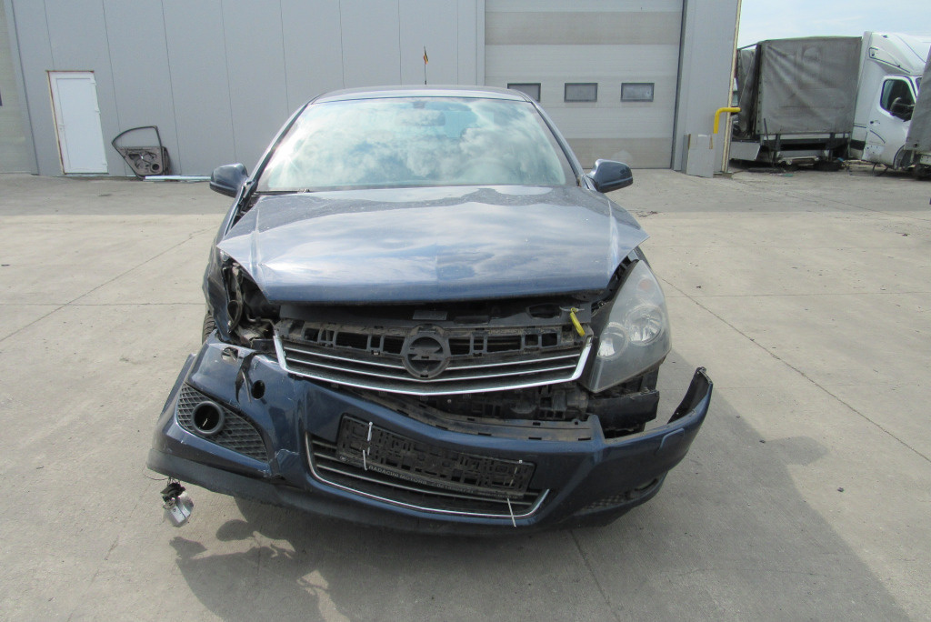 Dezmembrari Opel Astra H 1.6i 2010