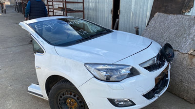 Dezmembrari Opel Astra J 1.7 cdti 2012