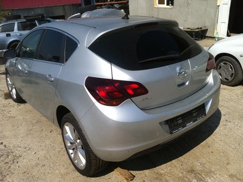 Dezmembrari Opel Astra J motor a17dtr