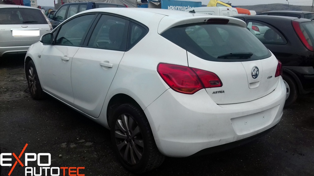 Dezmembrari Opel Astra J