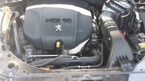 Dezmembrari Peugeot 4007 motor 2.2HDI 4H