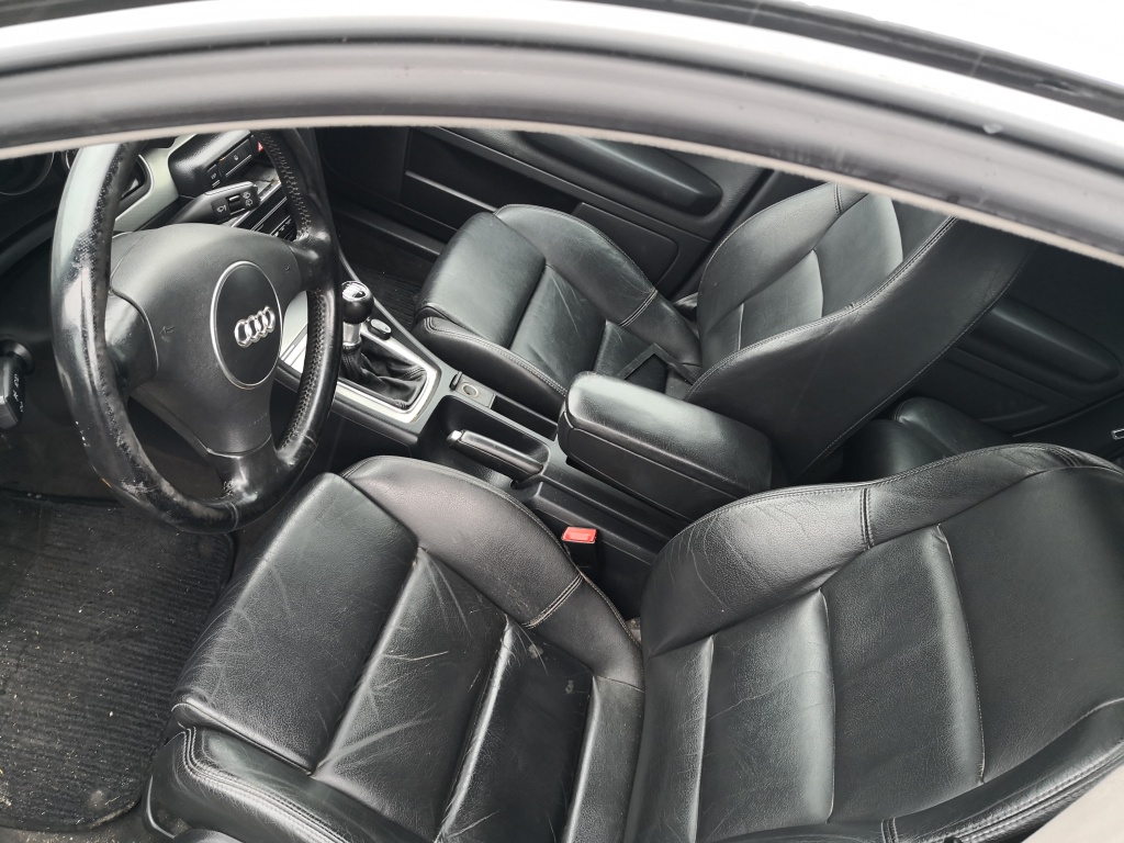 Dezmembrari piese Audi a4 b6 2002 V6 2.5