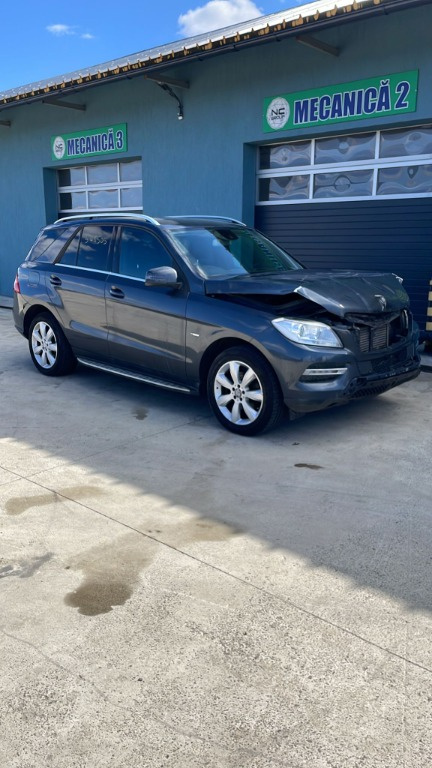Dezmembrari piese Mercedes ML 250 W166 2.2 CDI 2013 Cod: OM651 transmise automata 4Matic