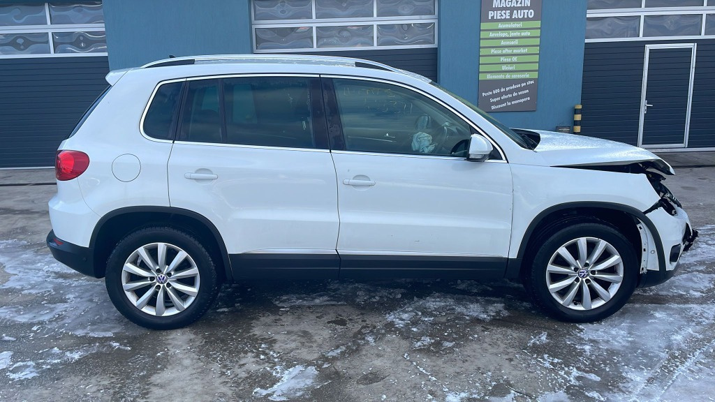 Dezmembrari piese Volkswagen Tiguan 2.0 