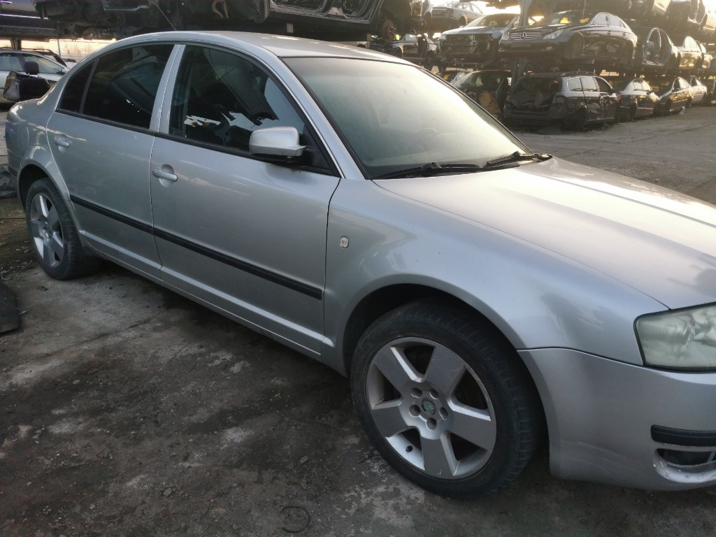 Dezmembrari Skoda SUPERB 2003 2.5 TDI V6