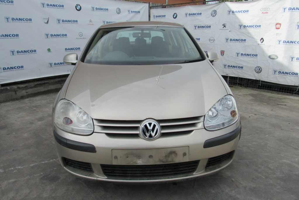 Dezmembrari Volkswagen Golf 1.6FSI din 2006
