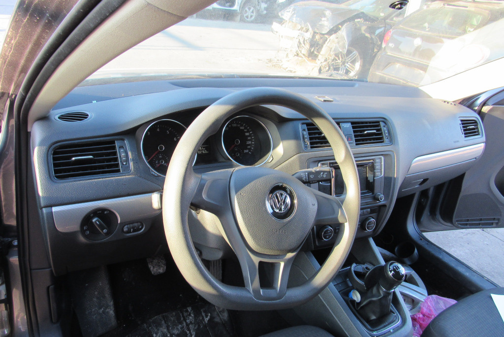 Dezmembrari Volkswagen Jetta 1.2TSI 2016