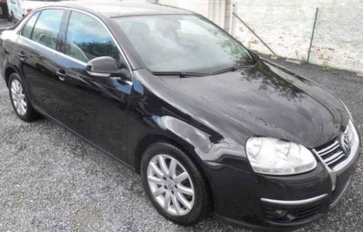 Dezmembrari Volkswagen Jetta 1.9 tdi 105CP din 2006 volan pe stanga