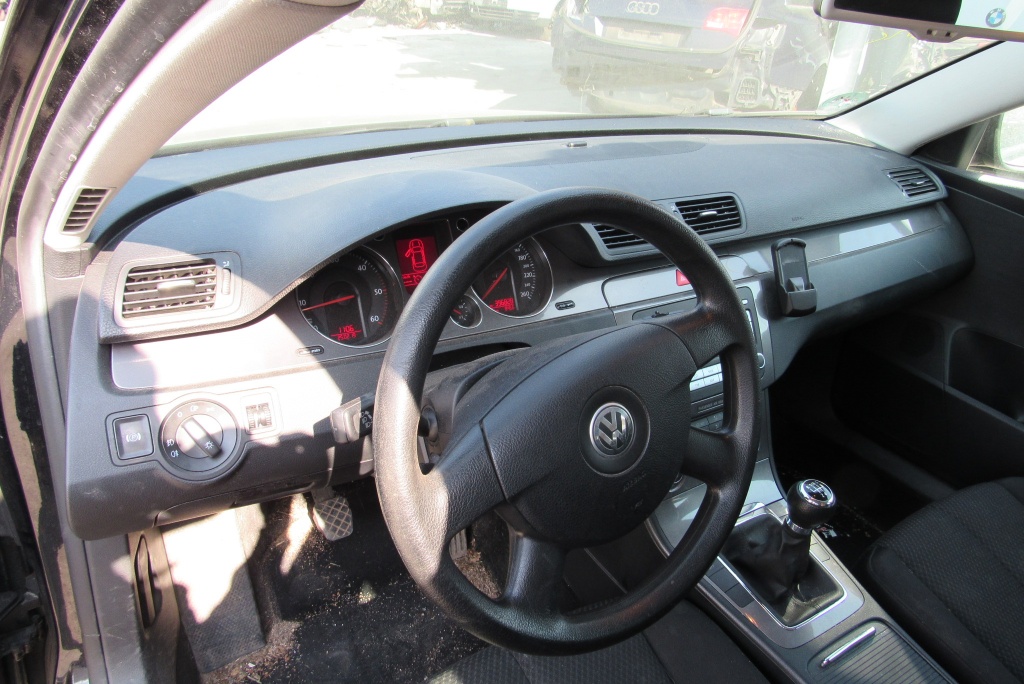 Dezmembrari Volkswagen Passat 1.9TDI din