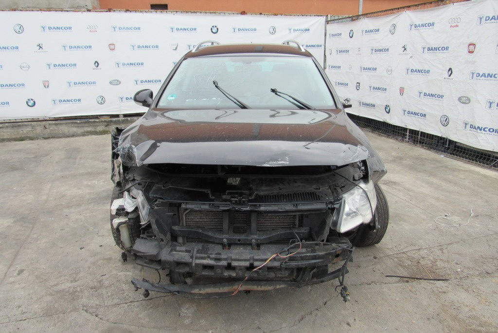 Dezmembrari Volkswagen Passat 2.0TDI din 2006