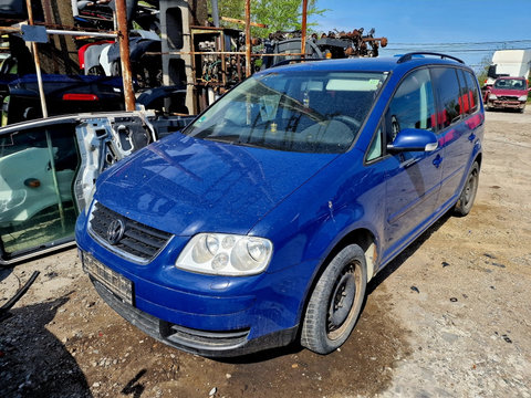 Dezmembrari Volkswagen Touran 1.6FSI, an 2005 BAG, euro 4