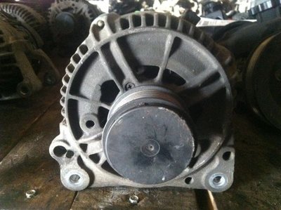 Dezmembrari VW GOLF IV 1.9 tdi, vand alternator BO