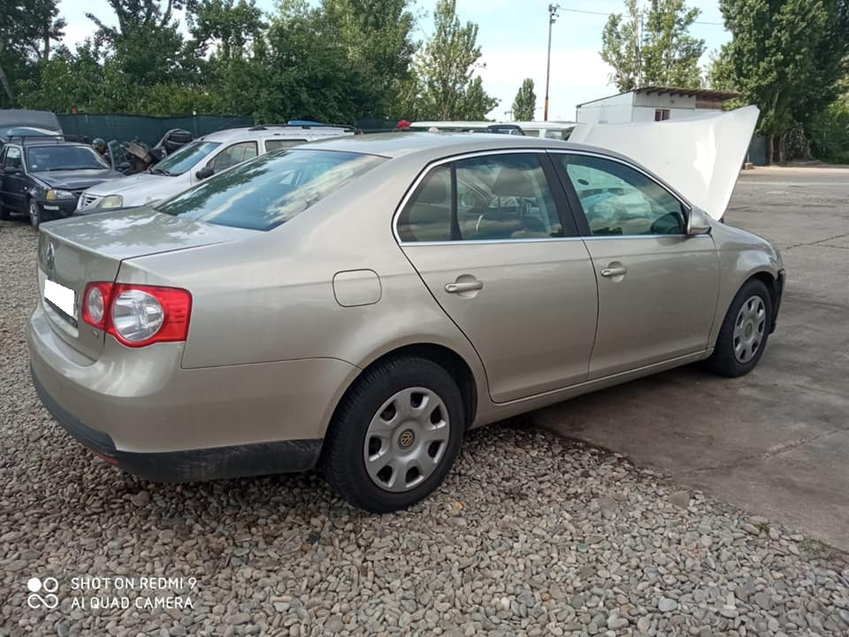 Dezmembrari VW JETTA 1.9 TDI DIN 2009-Tip-BXE