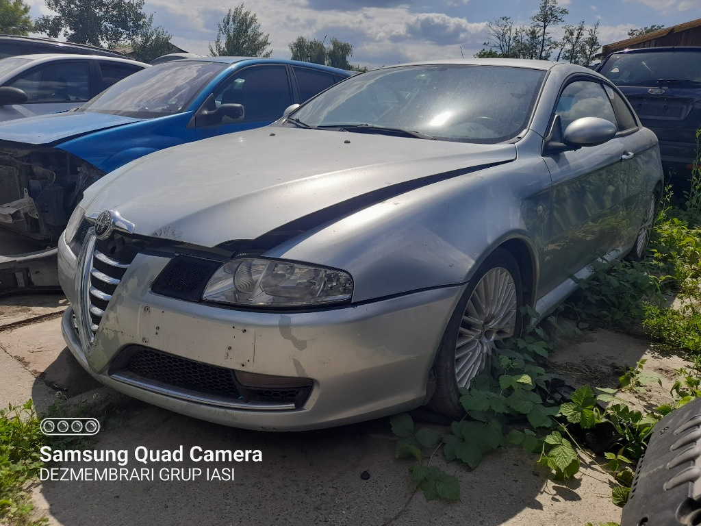 Dezmembrez Alfa Romeo GT 2007 coupe 1.9 diesel