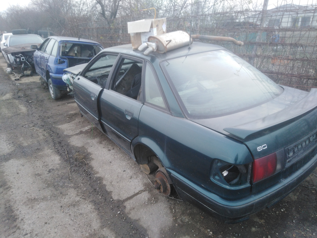 Dezmembrez Audi 80 B4