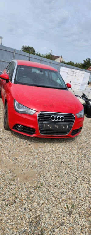 Dezmembrez Audi A1 2013