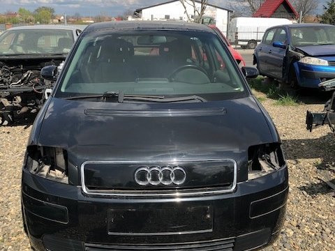 Dezmembrez Audi A2 negru, 1,4tdi 2005