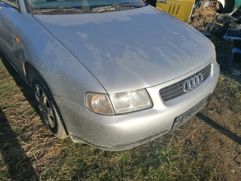 Dezmembrez Audi A3 8L.1.6 benzină 2002