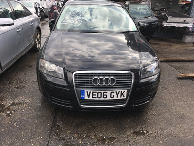 Dezmembrez Audi A3 8P 2006 Hatchback 1.6 benzina