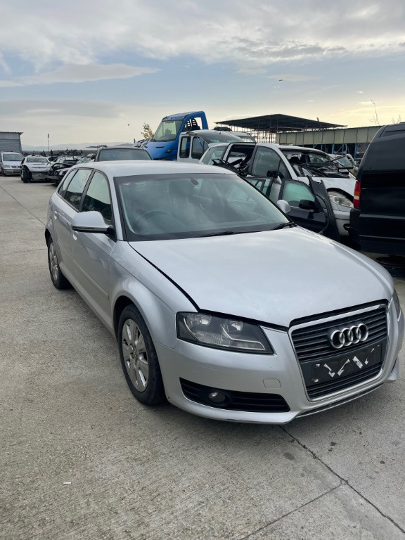 Dezmembrez Audi A3 8P 2010 HATCHBACK 1.6