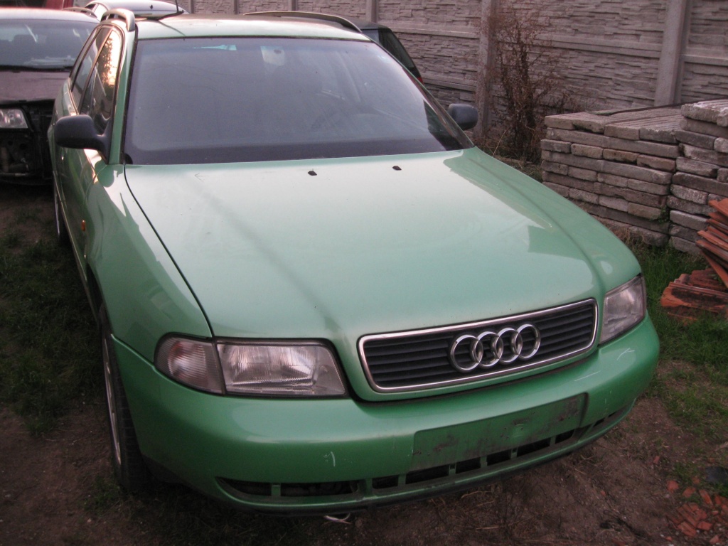 Dezmembrez audi a4 1.9 tdi