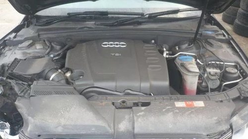 Dezmembrez Audi A4 8K Sedan 2.0 TDI Maro